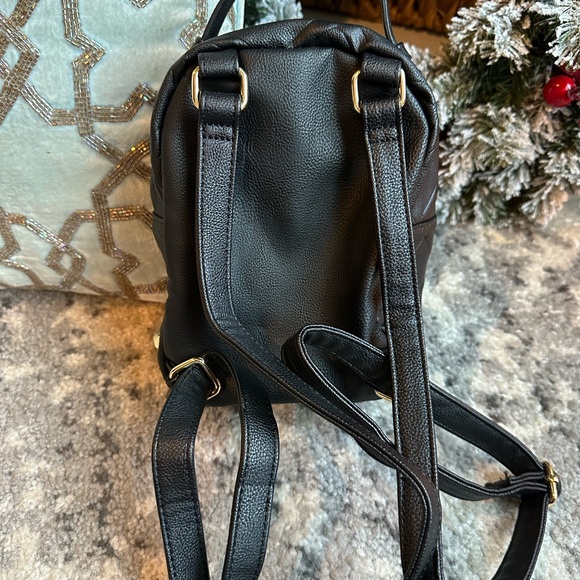 Adorable Betsy Johnson puppy mini backpack never used! - Picture 4 of 4